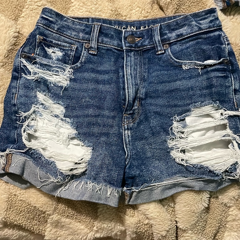 American Eagle mom short